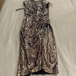 Donna Morgan Women's Sequined Mock-Neck Slit-Front Dress